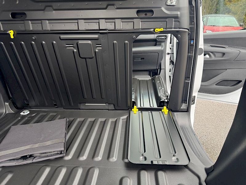 Opel Combo Cargo M Elektro 50kWh erh.Nutzlast