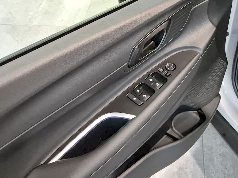 Hyundai Bayon GO! Plus 1,0 T-GDi DCT - y5bu3-PP4-OO5