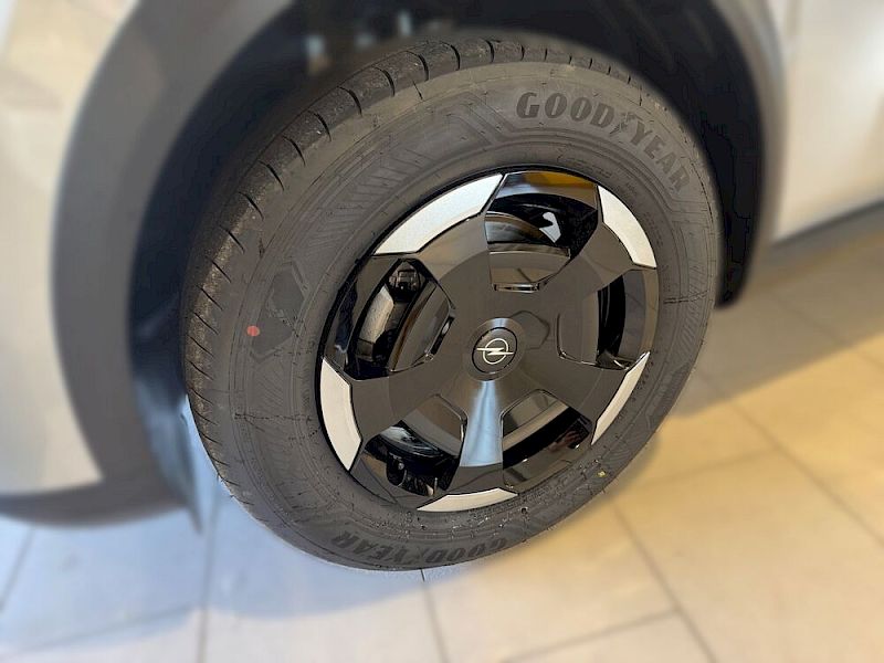 Opel Frontera 1.2 DI MHEV Edition Aut.