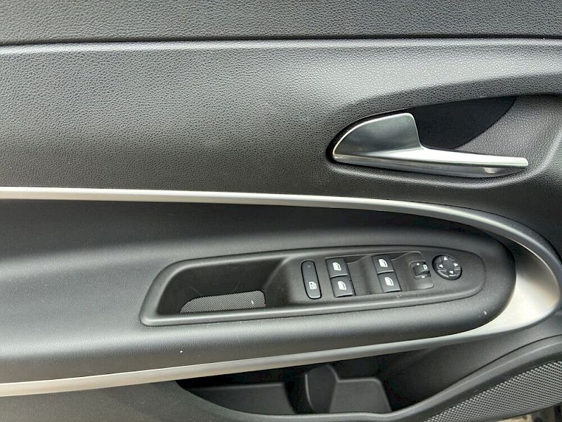 Jeep Avenger Upland Mild-Hybrid 4xe