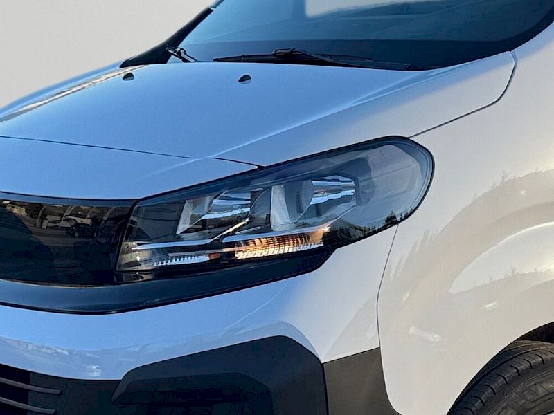 Opel Vivaro KW M BlueHDI 120 *Winterreifen*