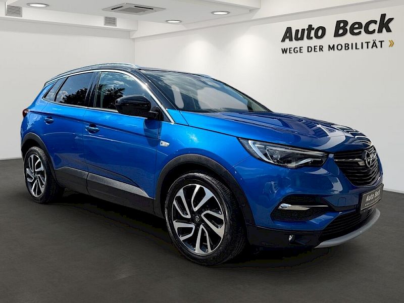 Opel Grandland X 1,2 Ultimate / 8-fach Bereifung