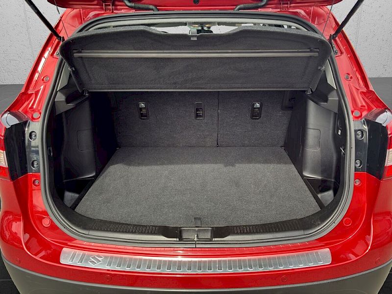 Suzuki SX4 S-Cross 1,4 DITC ALLGRIP flash